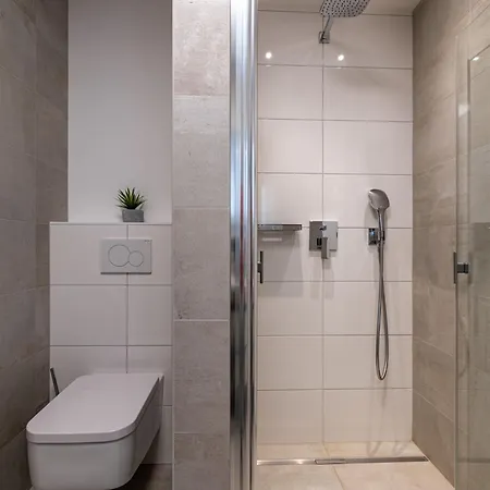 Gerlitzen Gipfelstuermer Alpe Maritima-28 By Interhome *